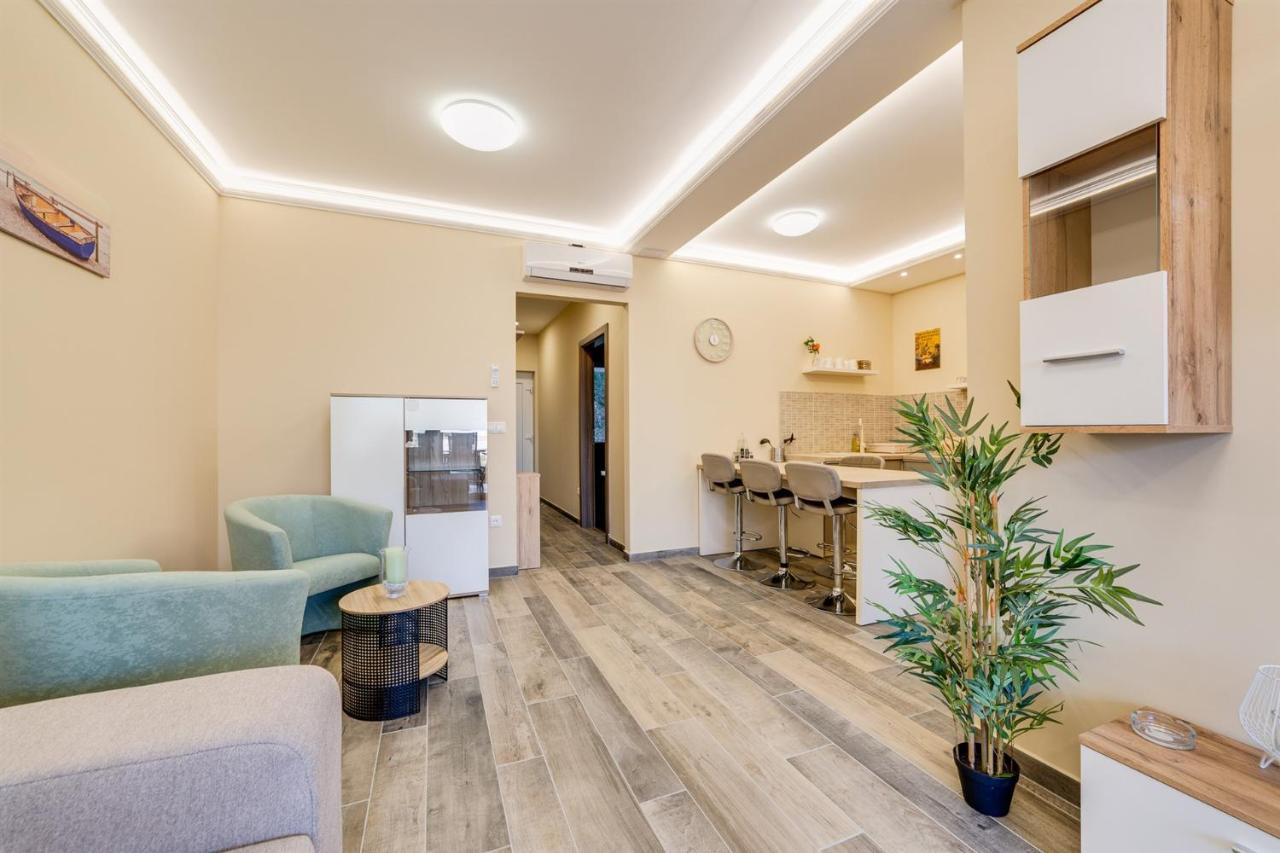 Forest Foeldvar Apartmanok By Bltn Balatonföldvár Exteriér fotografie