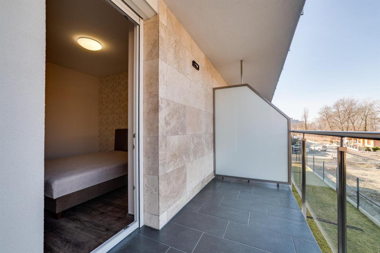 Forest Foeldvar Apartmanok By Bltn Balatonföldvár Exteriér fotografie