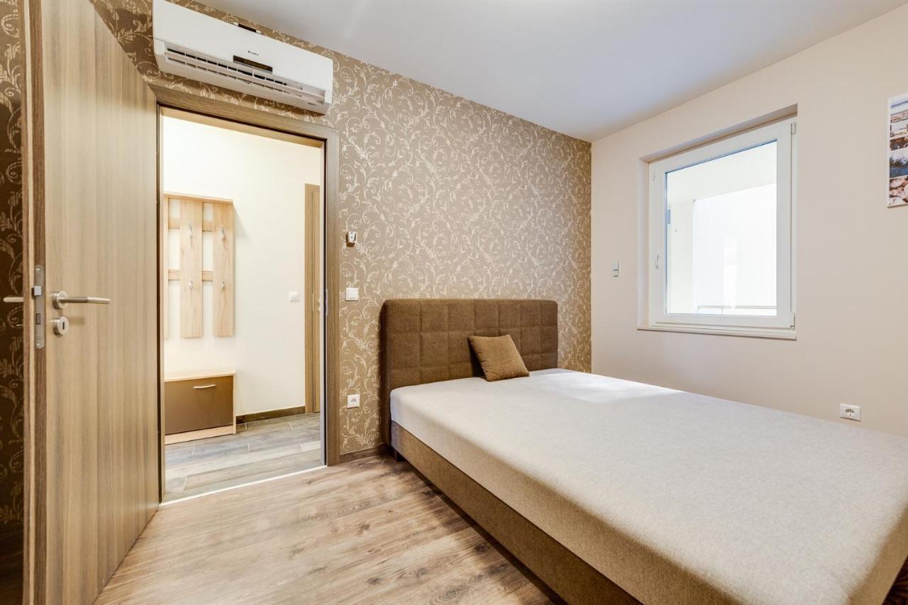 Forest Foeldvar Apartmanok By Bltn Balatonföldvár Exteriér fotografie