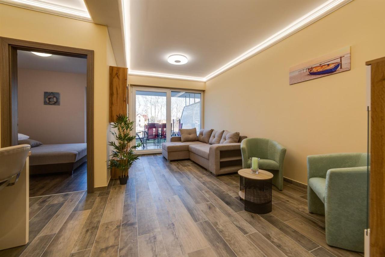 Forest Foeldvar Apartmanok By Bltn Balatonföldvár Exteriér fotografie