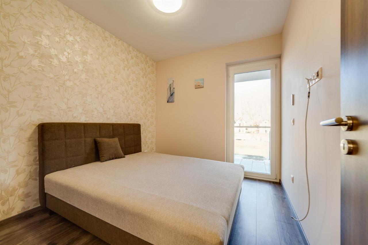 Forest Foeldvar Apartmanok By Bltn Balatonföldvár Exteriér fotografie