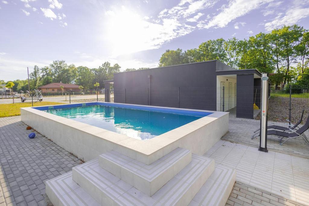 Forest Foeldvar Apartmanok By Bltn Balatonföldvár Exteriér fotografie